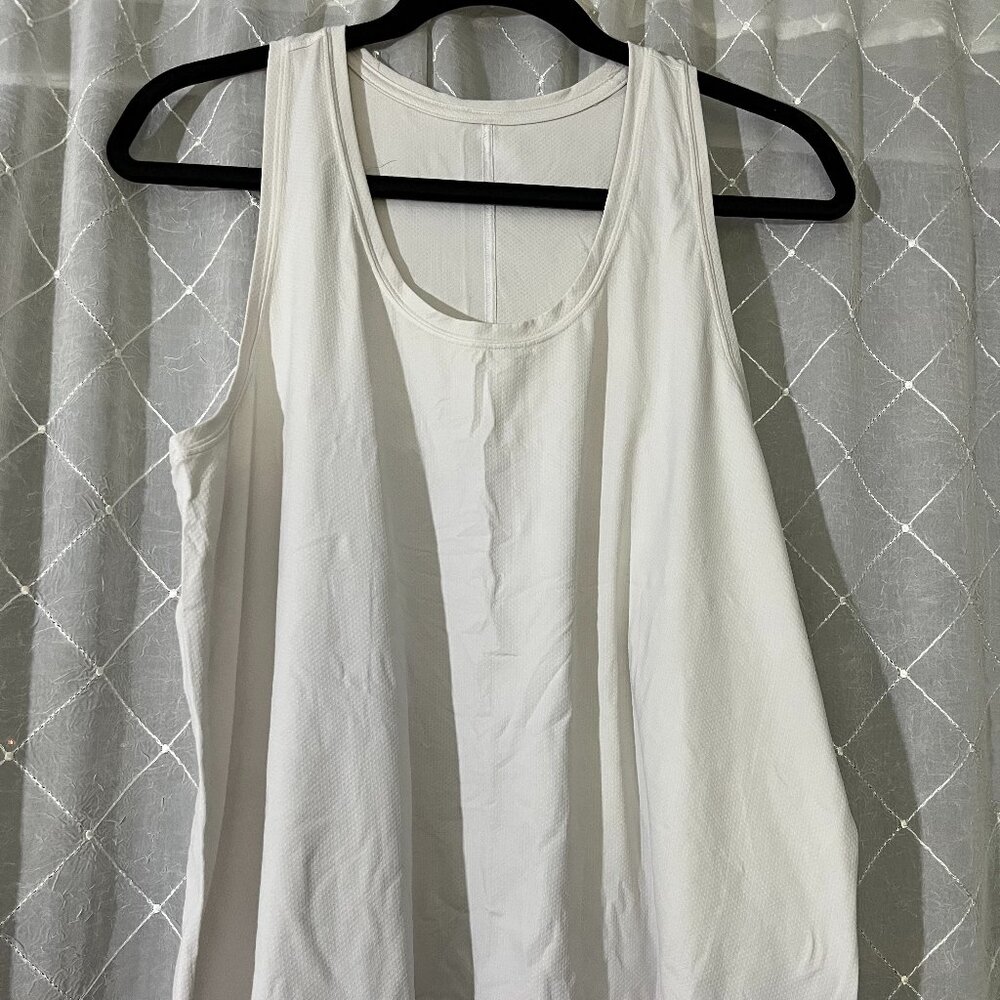 white lululemon tank top size 10